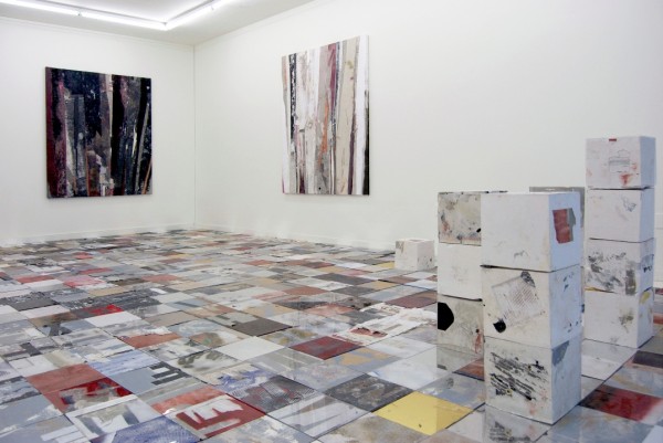 DS.wallace.install.rightside_sculptures-600x401